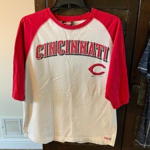 Cincinnati Reds baseball jersey T-shirt, size large